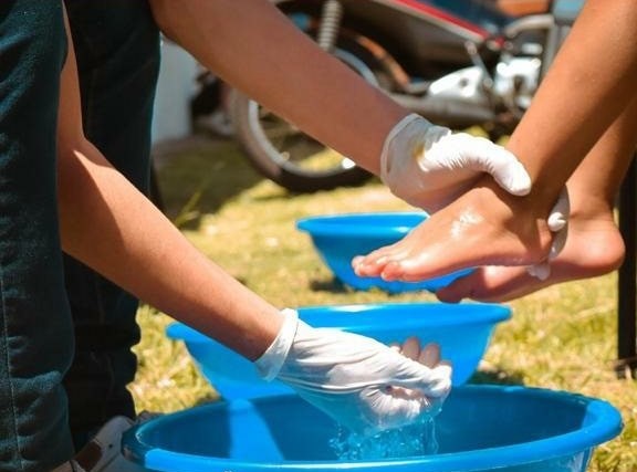 samaritans feet ayuda